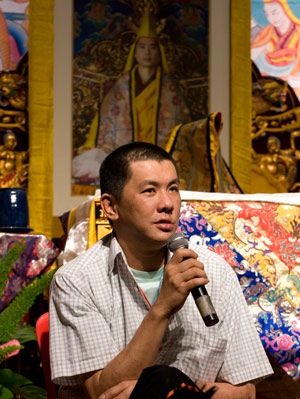 Steven speaking at the 2009 Grand Setrap & Dzambala Puja