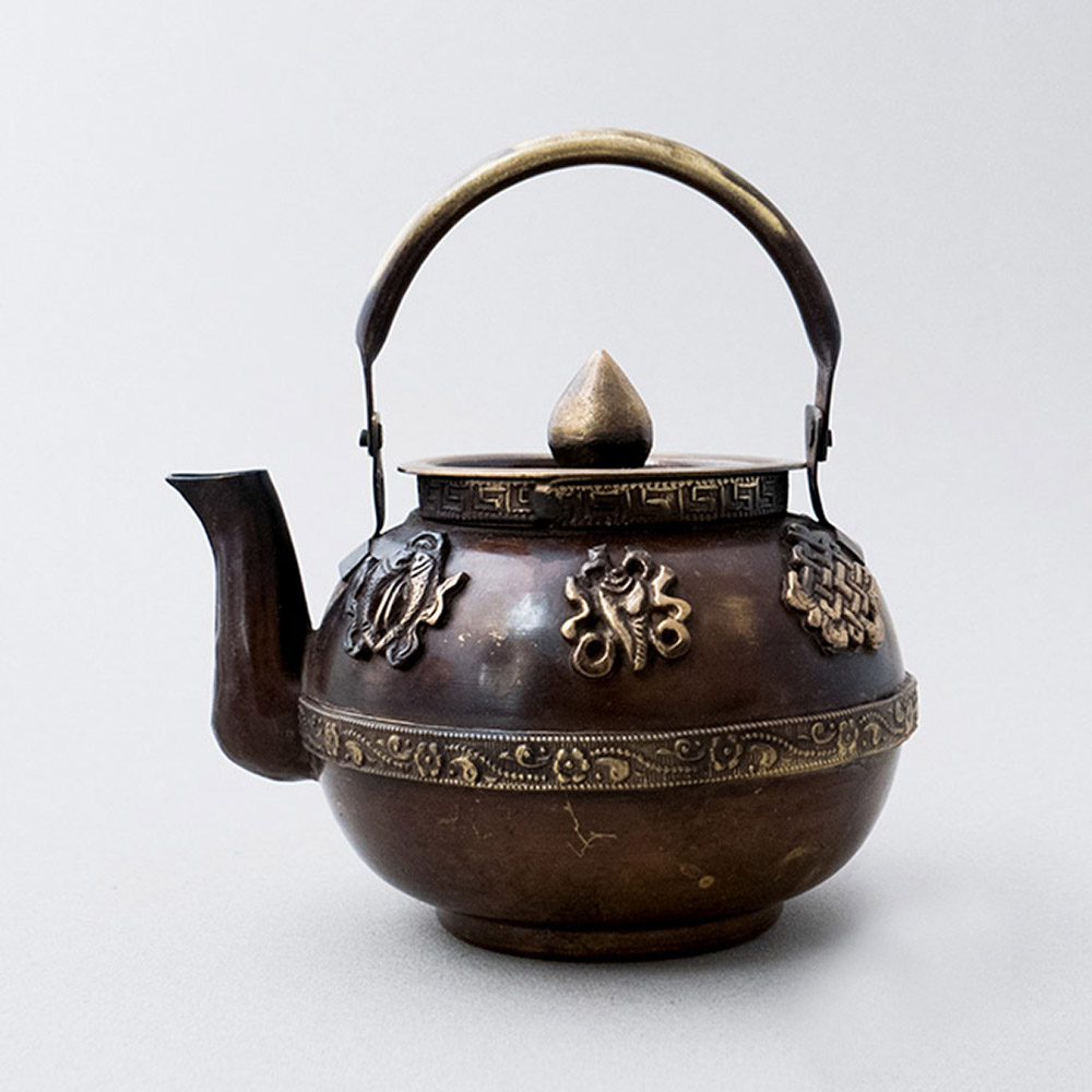 8-teapot-03-81002539